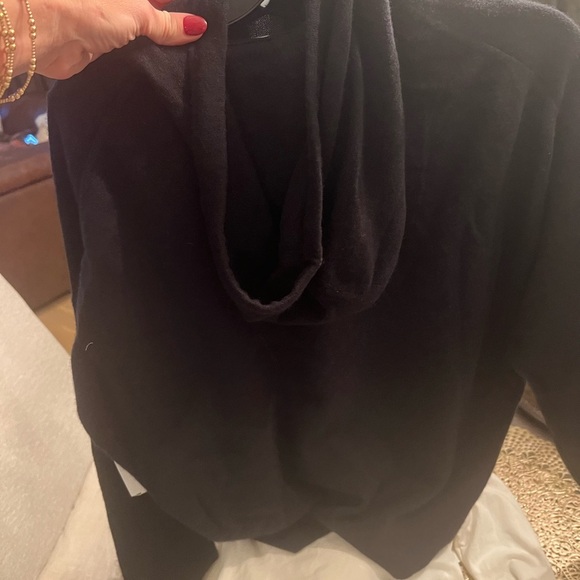 100% cashmere Nordstrom Hoodie NWOT xs - Picture 3 of 4